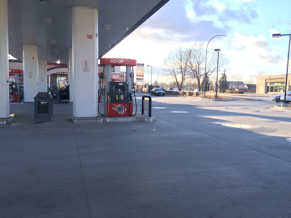 Red River Co-op Gas Bar | 1008 Keewatin St, Winnipeg, MB R2R 2V1, Canada | Phone: (204) 632-5190