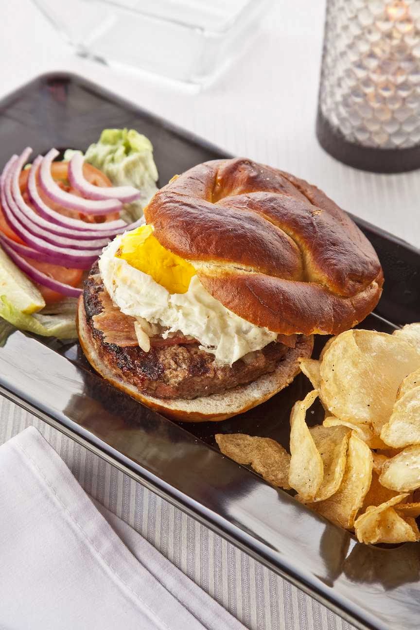 The Hollow Bistro & Brew | 10641 Main St, Clarence, NY 14031, USA | Phone: (716) 759-7351