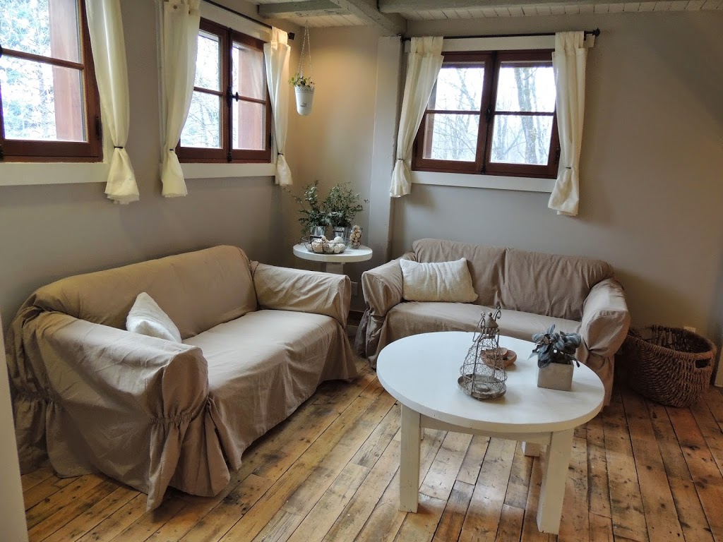 Comme Chez Nous - Bed&Breakfast | 434 Chemin St Edmond, Stoneham-et-Tewkesbury, QC G3C 1G3, Canada | Phone: (418) 912-8354
