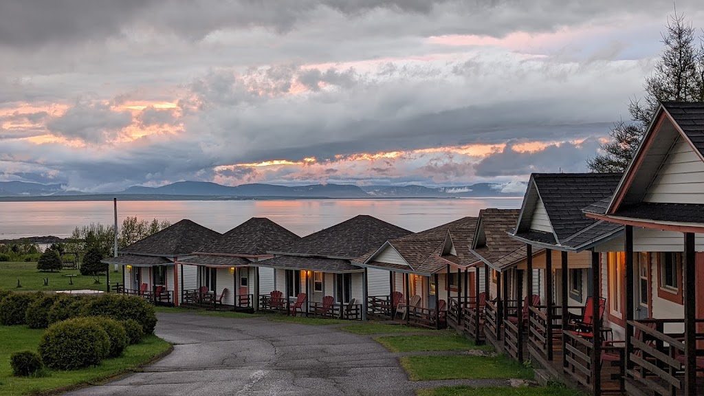 Motel Au Fleuve DArgent | p. 1075, 202 Rue Fraser c, Rivière-du-Loup, QC G5R 4C3, Canada | Phone: (418) 862-5315