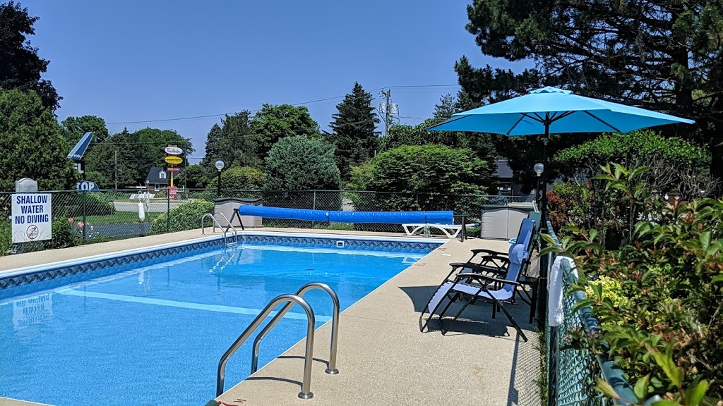 Hilltop Motel | 300 S Sykes St, Meaford, ON N4L 1C7, Canada | Phone: (519) 538-1700