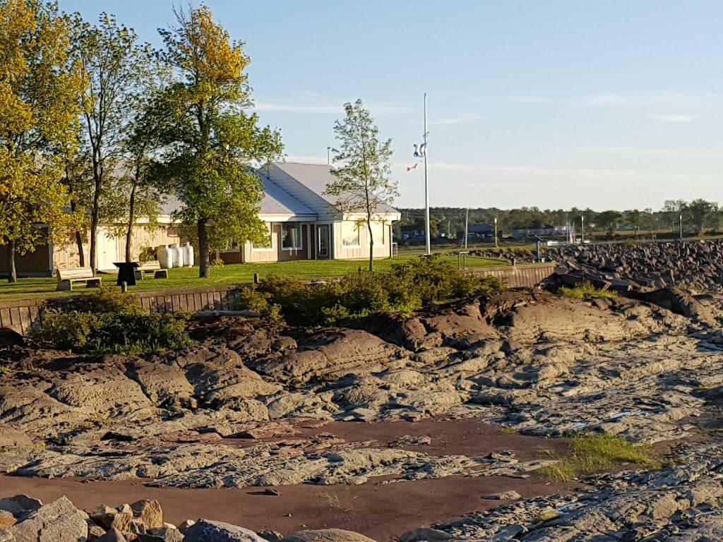 Cafe Du Havre | 120 Rue de la Marina, Berthier-sur-Mer, QC G0R 1E0, Canada | Phone: (418) 259-2364
