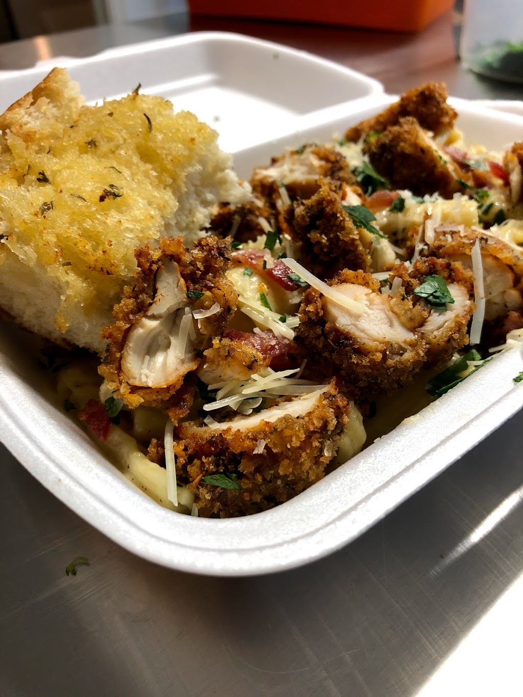 R&B Kitchen | 760A Main St, Dartmouth, NS B2W 3T8, Canada | Phone: (902) 461-7529