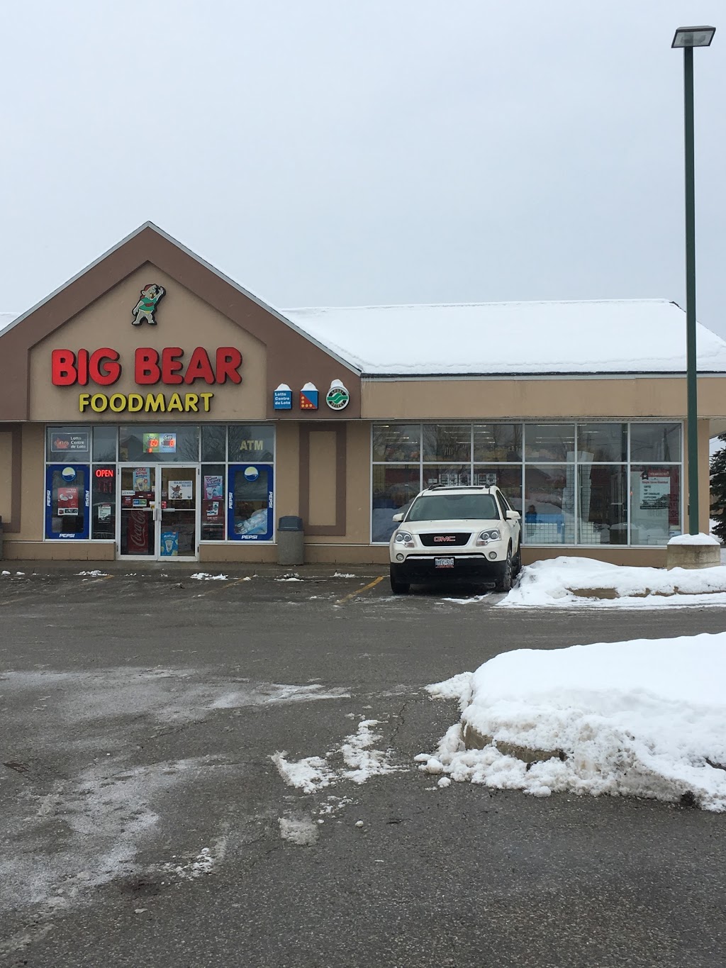 Big Bear Food Mart | 235 Starwood Dr, Guelph, ON N1E 7E8, Canada | Phone: (519) 767-5514