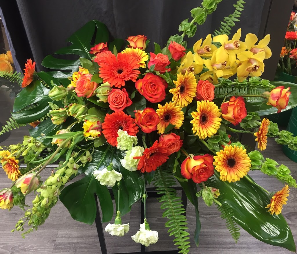 Lapegaz Flowers | Inside Starsky, 3115 Dundas St W, Mississauga, ON L5L 3R8, Canada | Phone: (905) 606-2111