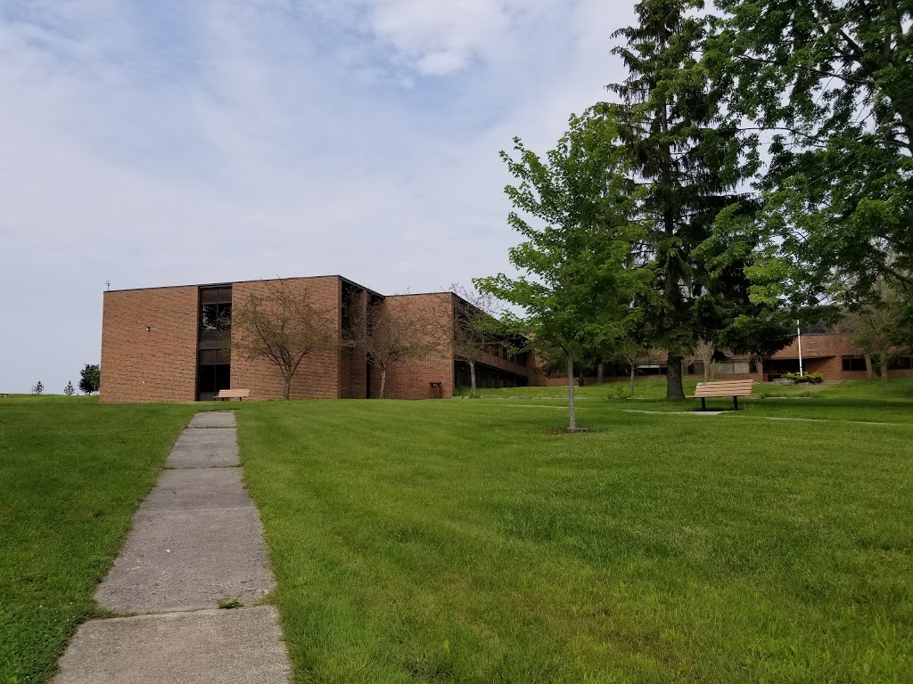 Kingsway College | 1200 Leland Rd, Oshawa, ON L1K 2H5, Canada | Phone: (905) 433-1144