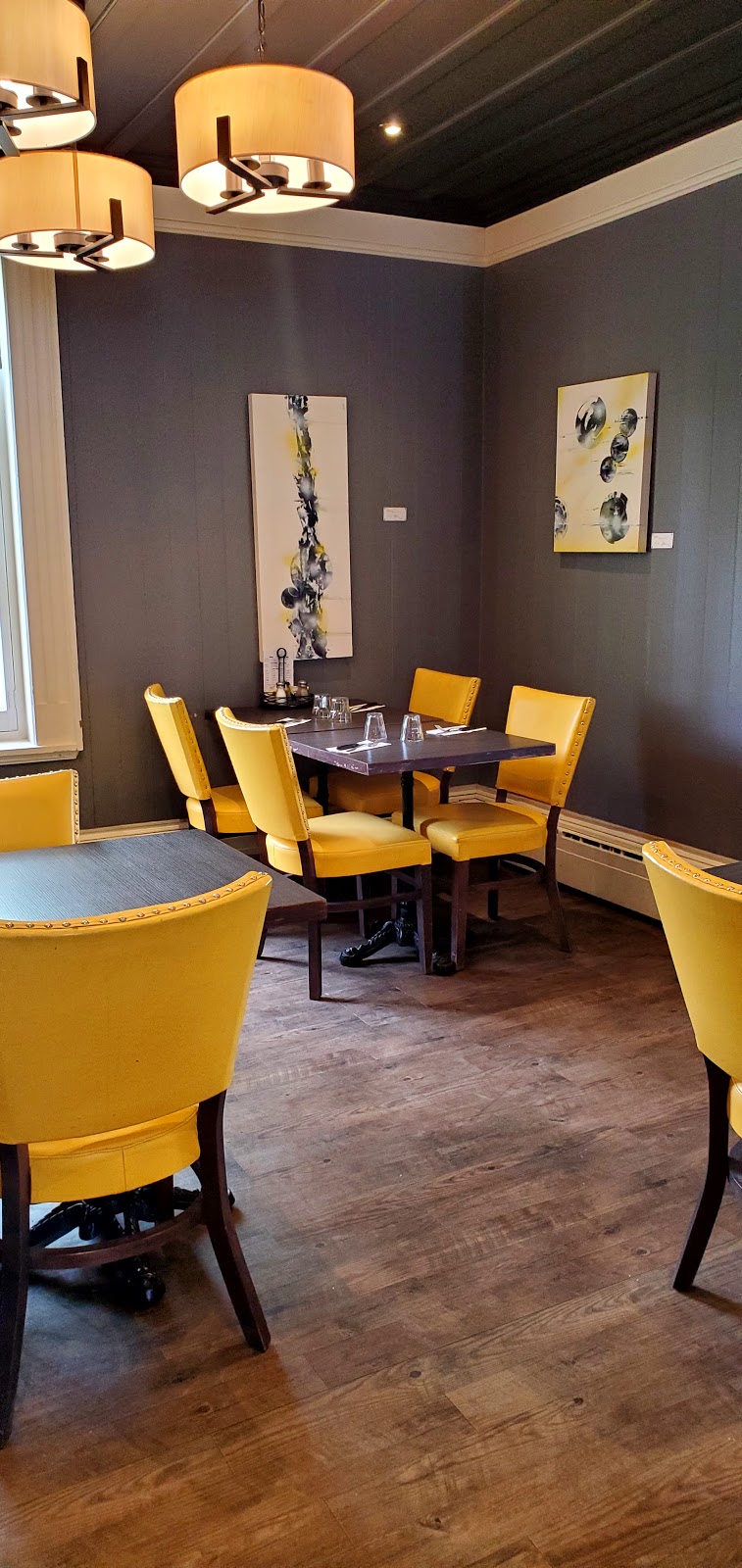Resto-Pub Le Saint-Pascal | 535 Bd Hébert, Saint-Pascal, QC G0L 3Y0, Canada | Phone: (418) 492-5535
