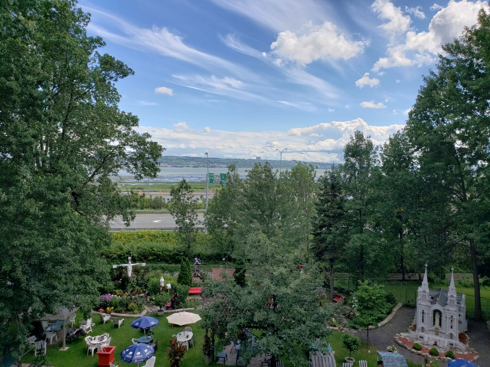 La Fraternité Saint Alphonse | 3812 Bd Sainte-Anne, Québec, QC G1E 3M3, Canada | Phone: (418) 821-0806