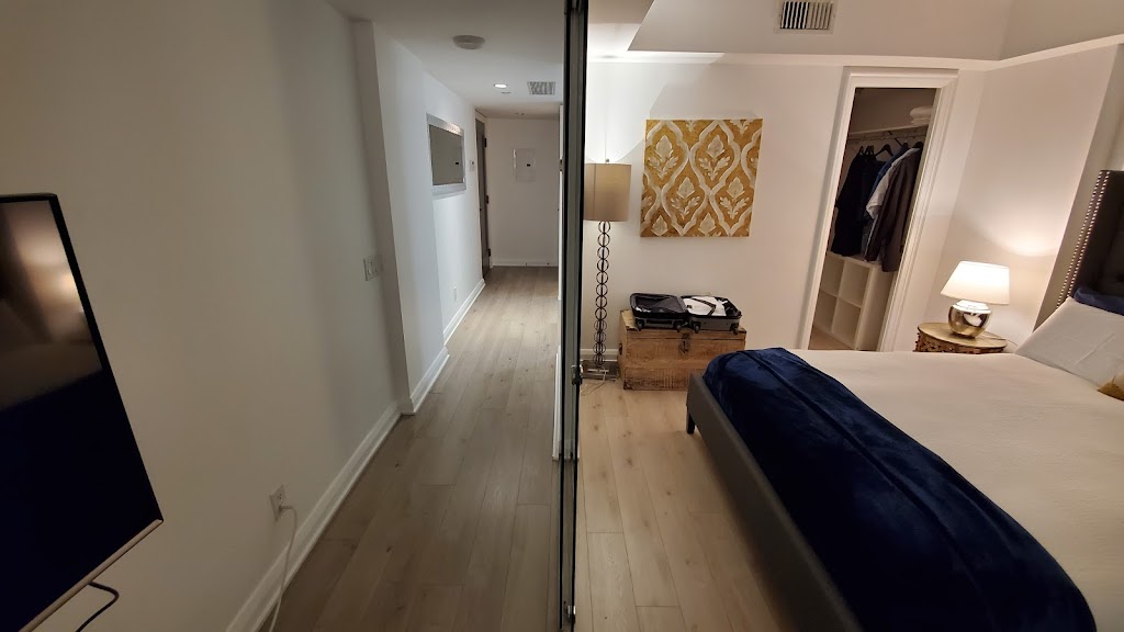 Jet Furnished Suites Yorkville | 155 Yorkville Ave, Toronto, ON M5R 1C4, Canada | Phone: (647) 227-6812