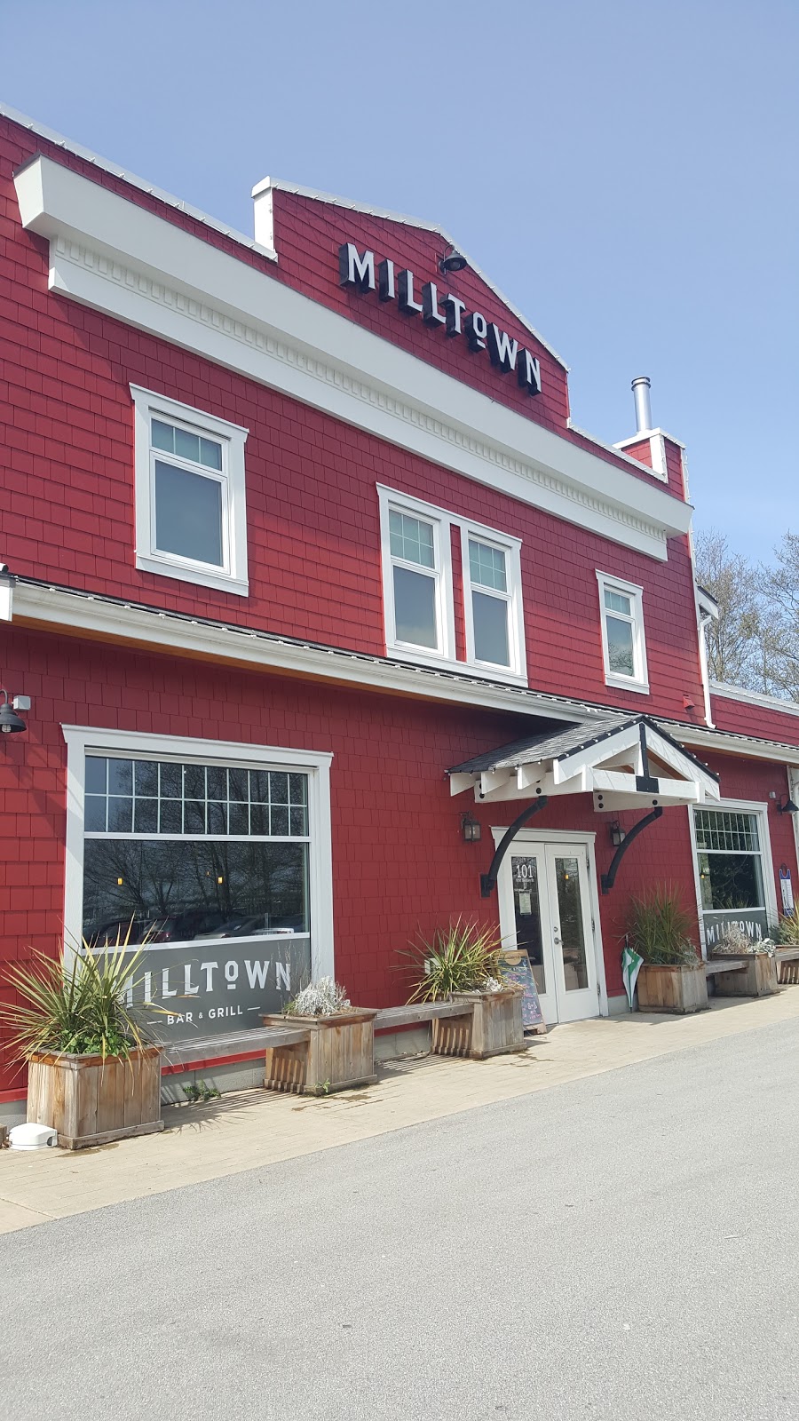 Milltown Yacht Sales | 9191 Bentley St #102, Richmond, BC V6P 0B9, Canada | Phone: (604) 269-9516