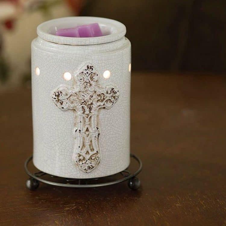 Julie Lyon Independent Consultant with Scentsy | 103 Onandago Pl RR1, Ripley, ON N0G 2R0, Canada | Phone: (519) 955-3817