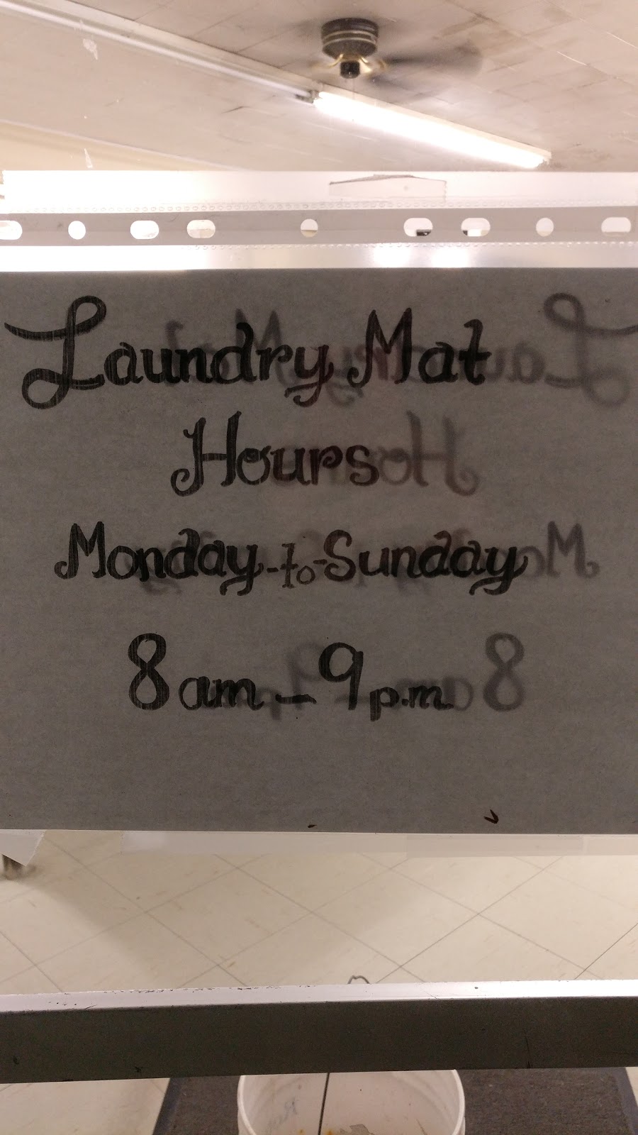 1st Ave Laundromat | 58 First Av, St Thomas, ON N5R 4N2, Canada | Phone: (519) 633-8683
