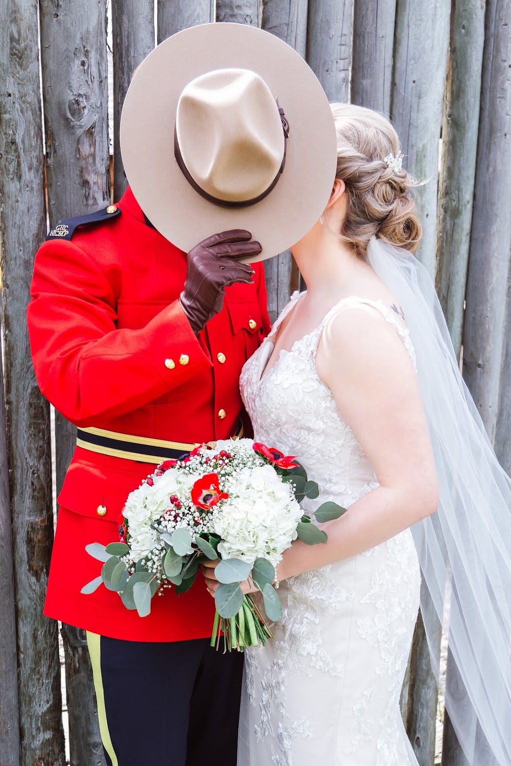 Flowers by Nicole | 5805 70 Avenue Close, Rocky Mountain House, AB T4T 1V8, Canada | Phone: (403) 844-8521
