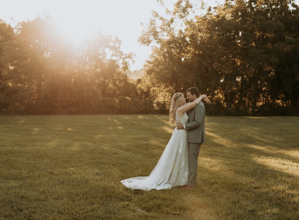Cameron house photography | Hyde Park Rd, London, ON N6G 5E1, Canada | Phone: (226) 235-5009