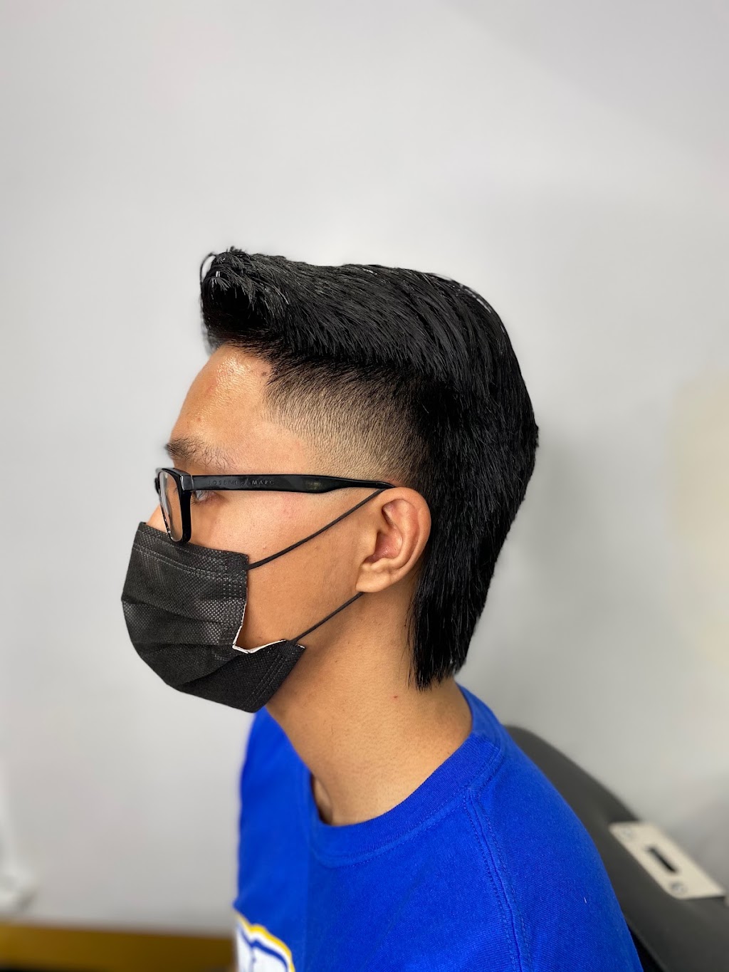 Barber Raf D | 4979 Bathurst St, North York, ON M2R 1Y4, Canada | Phone: (647) 804-1352