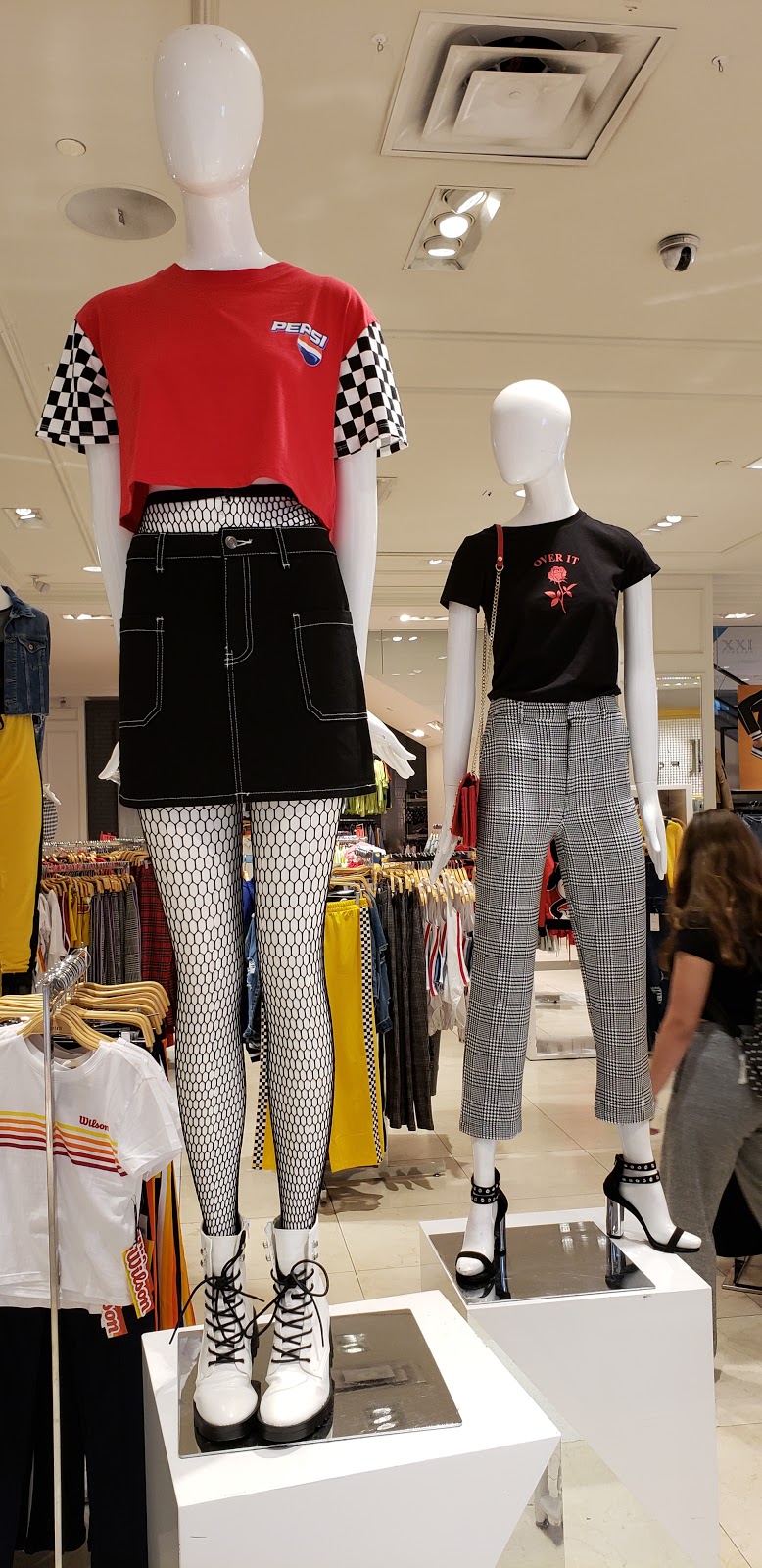 Forever 21 | 25 Peel Centre Dr Space #511, Brampton, ON L6T 3R5, Canada | Phone: (905) 792-6833