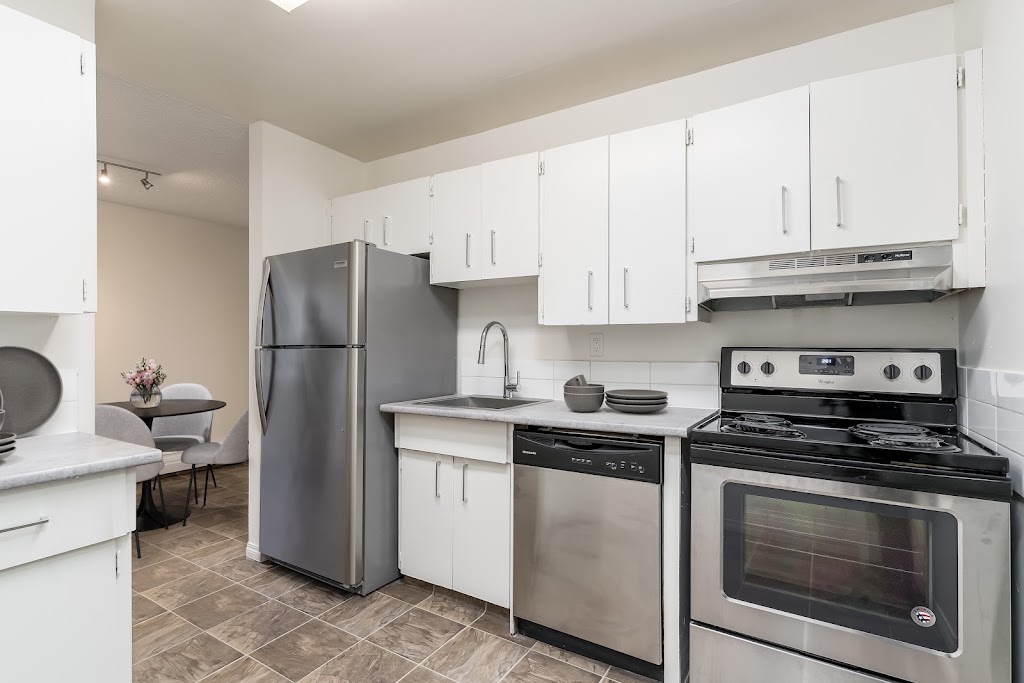 Breton Manor | 5314 Riverbend Rd NW, Edmonton, AB T6H 4Z4, Canada | Phone: (780) 496-9264