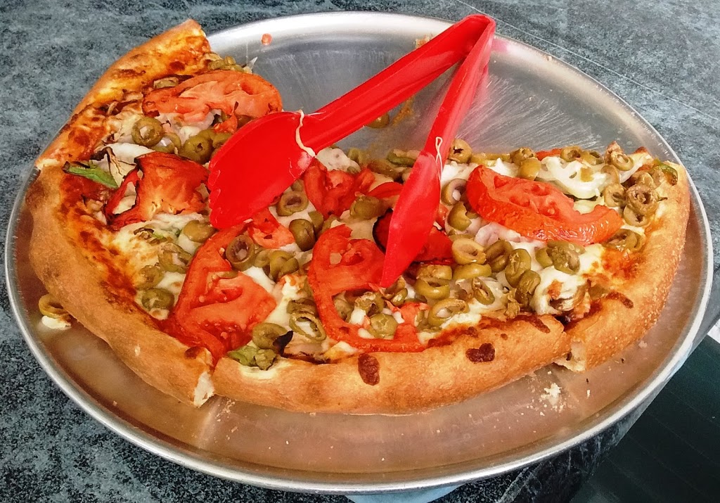 Quebec Pizzeria | 560 Rang Notre-Dame, Saint-Chrysostome, QC J0S 1R0, Canada | Phone: (450) 826-0763