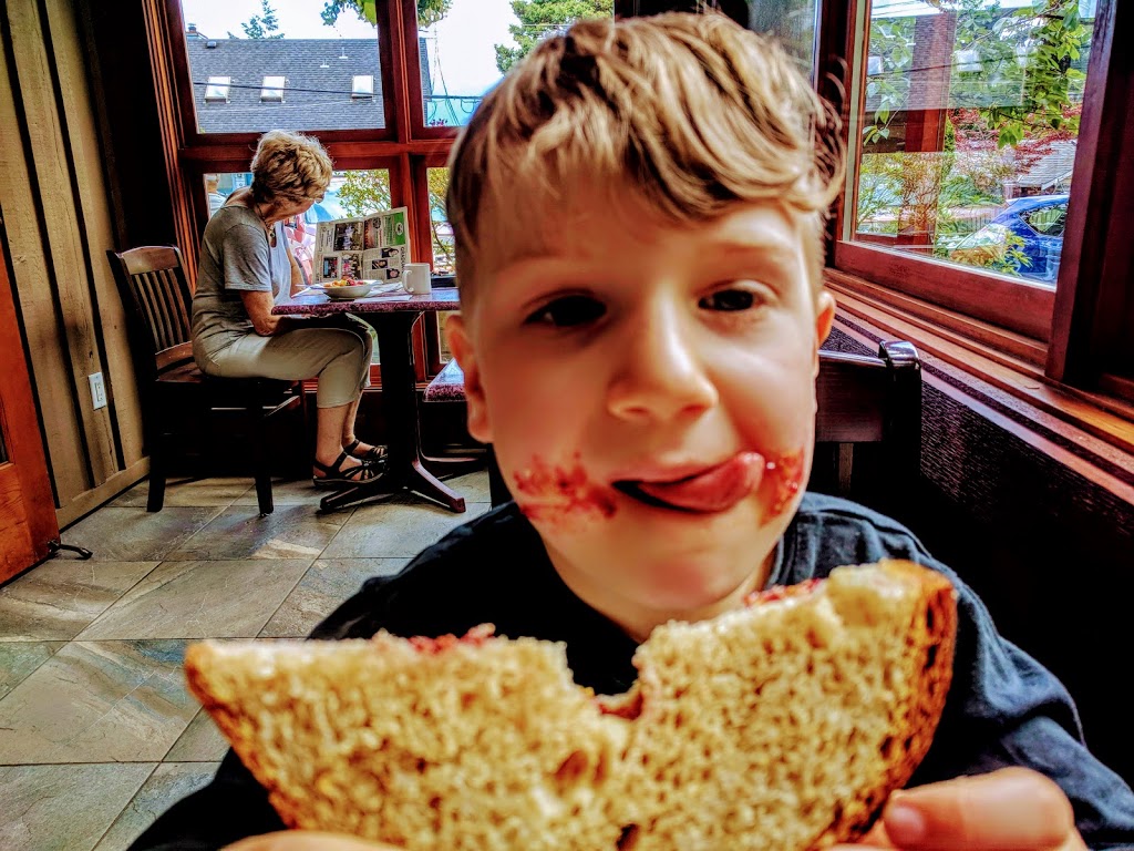 The Village Baker Cafe | 992 Dorman Rd, Bowen Island, BC V0N 1G0, Canada | Phone: (604) 947-2869