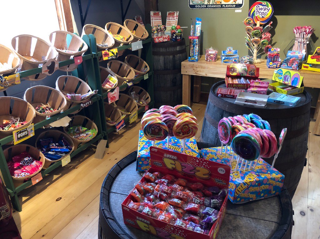 Sweet Nostalgia | 515 Main St M3, Georgetown, ON L7G 3S9, Canada | Phone: (647) 612-2639