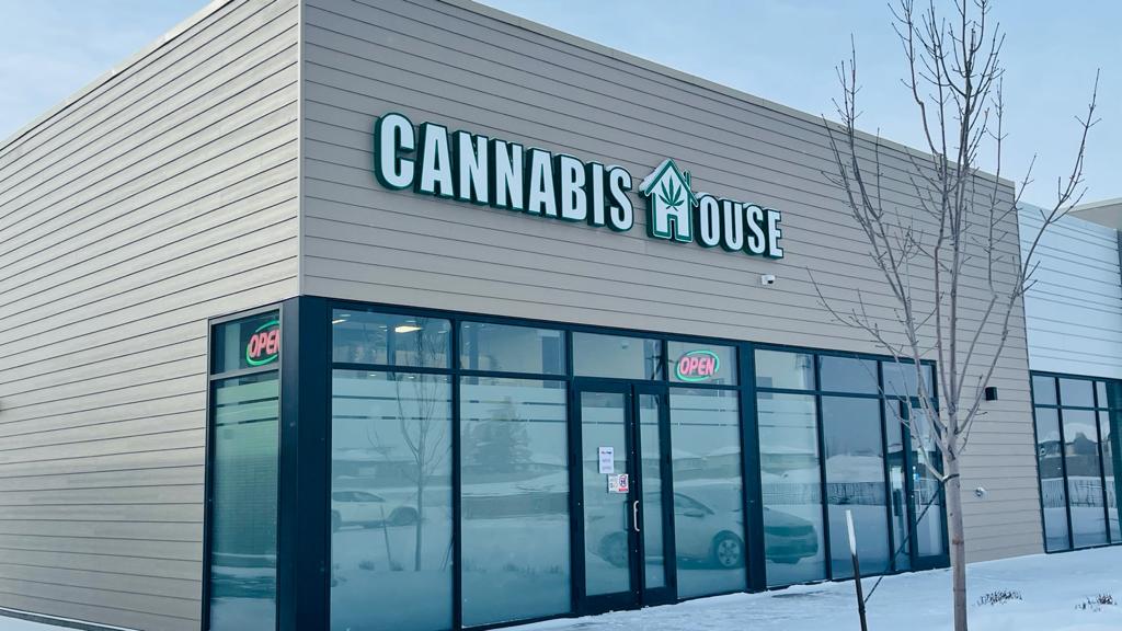 Cannabis House Ambleside | 16436 Ellerslie Rd SW, Edmonton, AB T6W 4S8, Canada | Phone: (587) 489-5889
