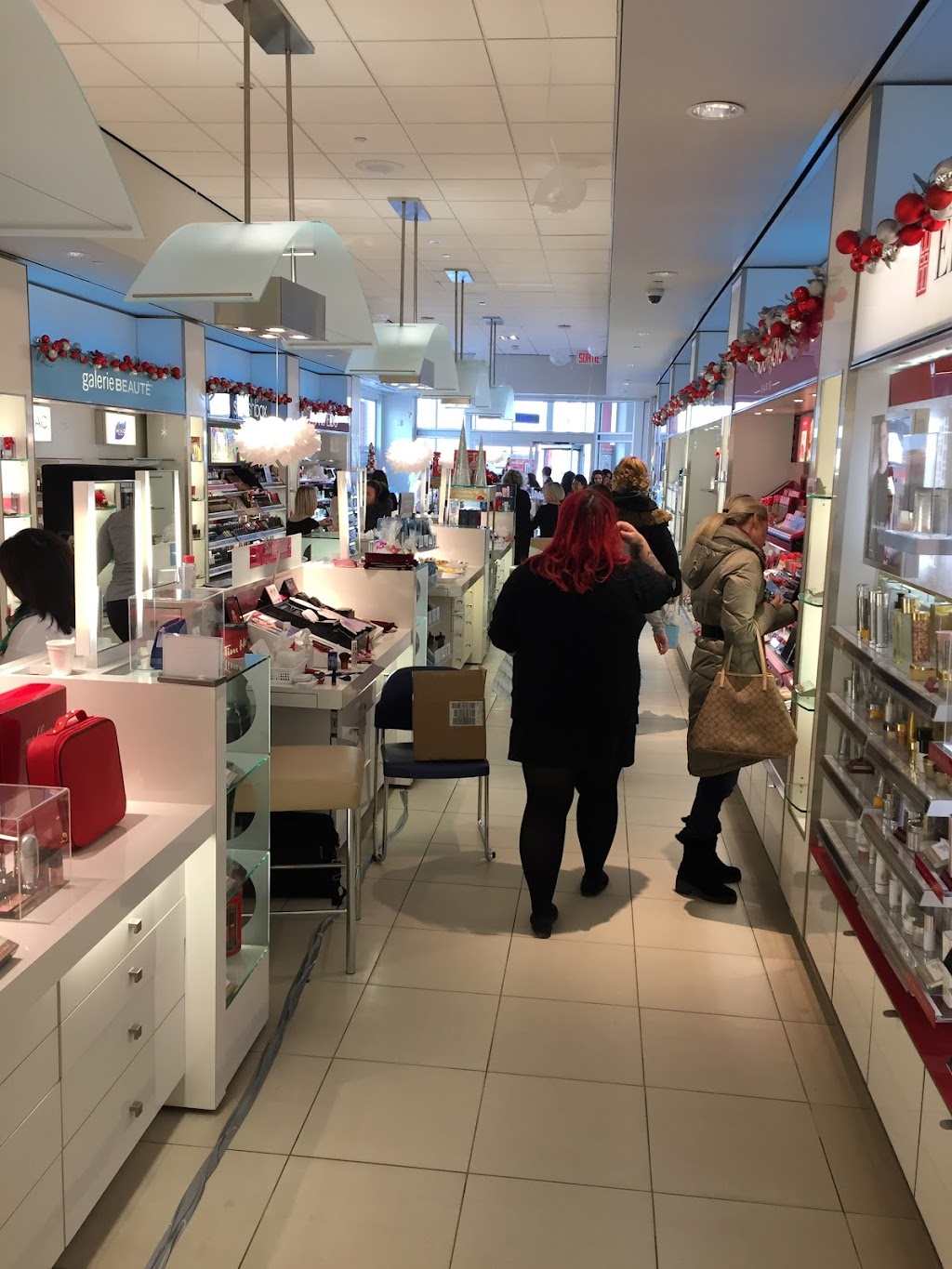 Pharmaprix | 471 Bd du Curé-Labelle, Laval, QC H7P 2P3, Canada | Phone: (450) 628-8100