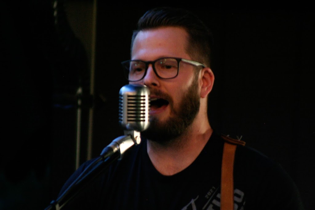 Kurt Ford Music | 393 Guildford St, Winnipeg, MB R3J 2J6, Canada | Phone: (519) 318-7207