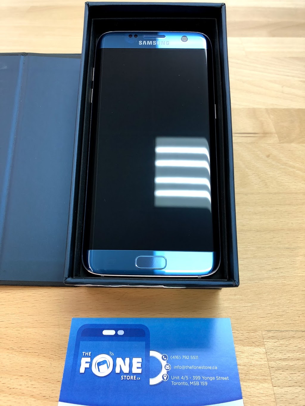 The Fone Store | 399 Yonge St, Toronto, ON M5B 1S9, Canada | Phone: (416) 792-5511