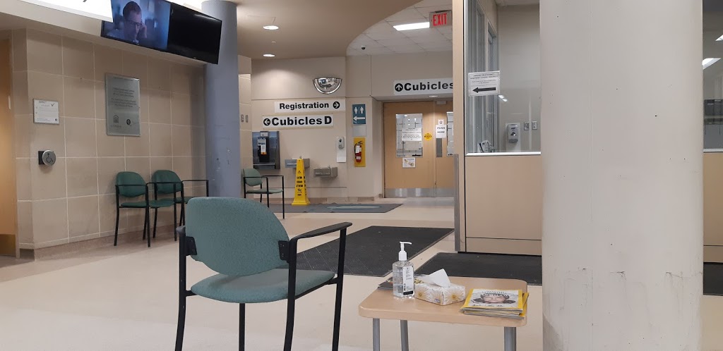 Queensway Carleton Hospital: Emergency Room | 3045 Baseline Rd, Nepean, ON K2H 8P4, Canada | Phone: (613) 721-2000