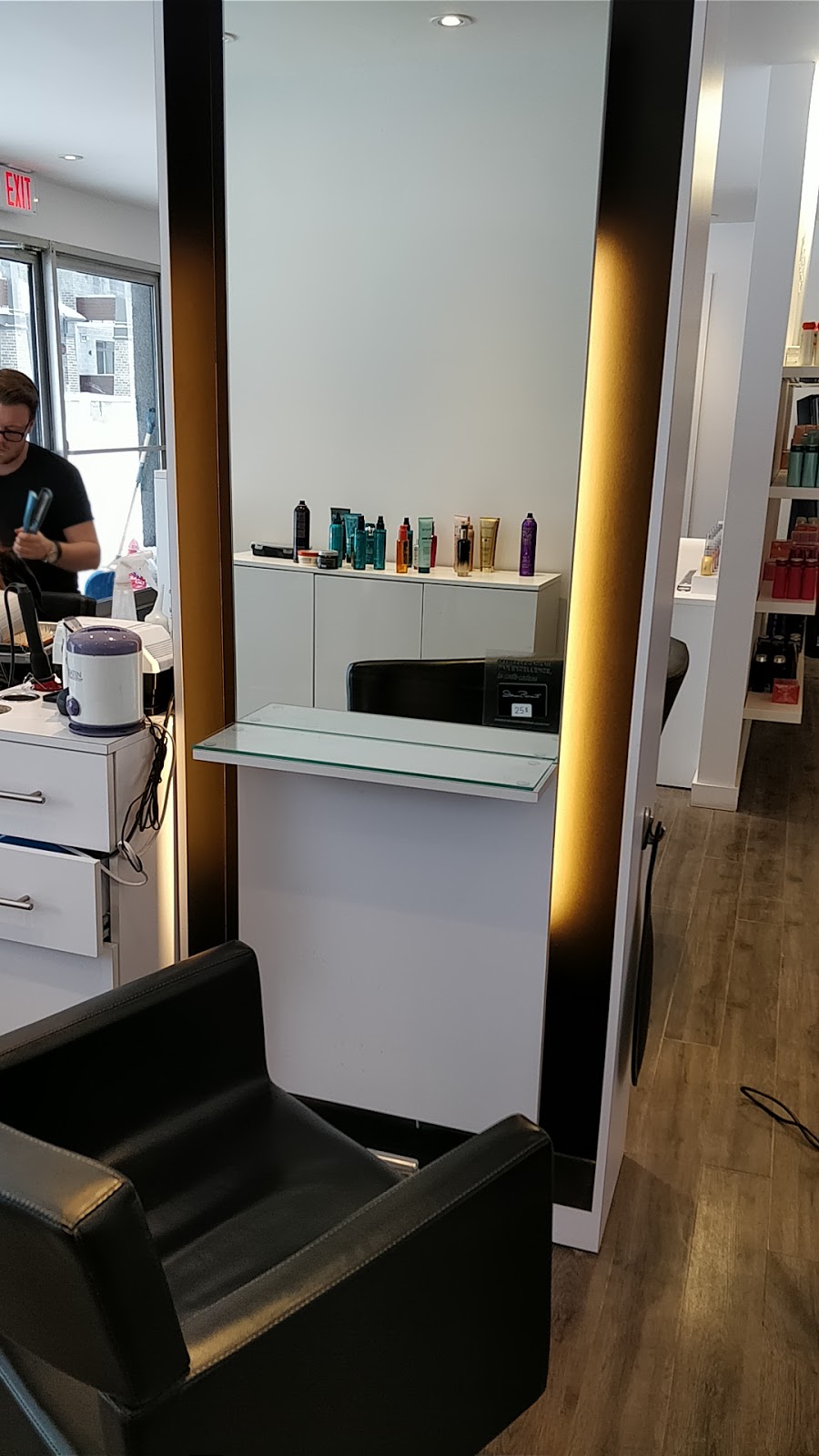 Steven Parent Concept Beauté | 559 Boulevard Adolphe-Chapleau, Bois-des-Filion, QC J6Z 1K8, Canada | Phone: (450) 621-7676