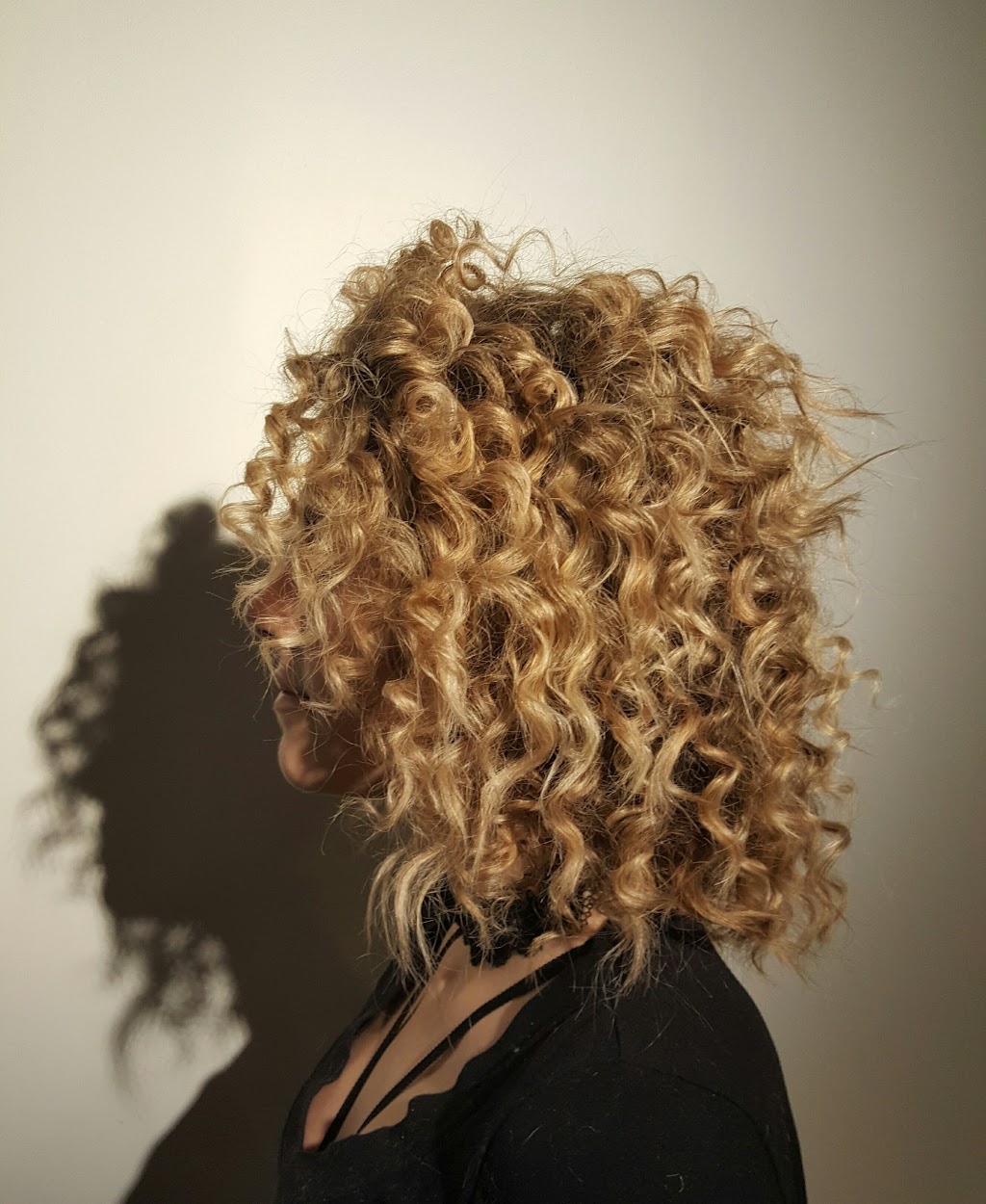 Indigo Hair Works | 129 Michigan Ave, Point Edward, ON N7V 1E5, Canada | Phone: (519) 491-0640