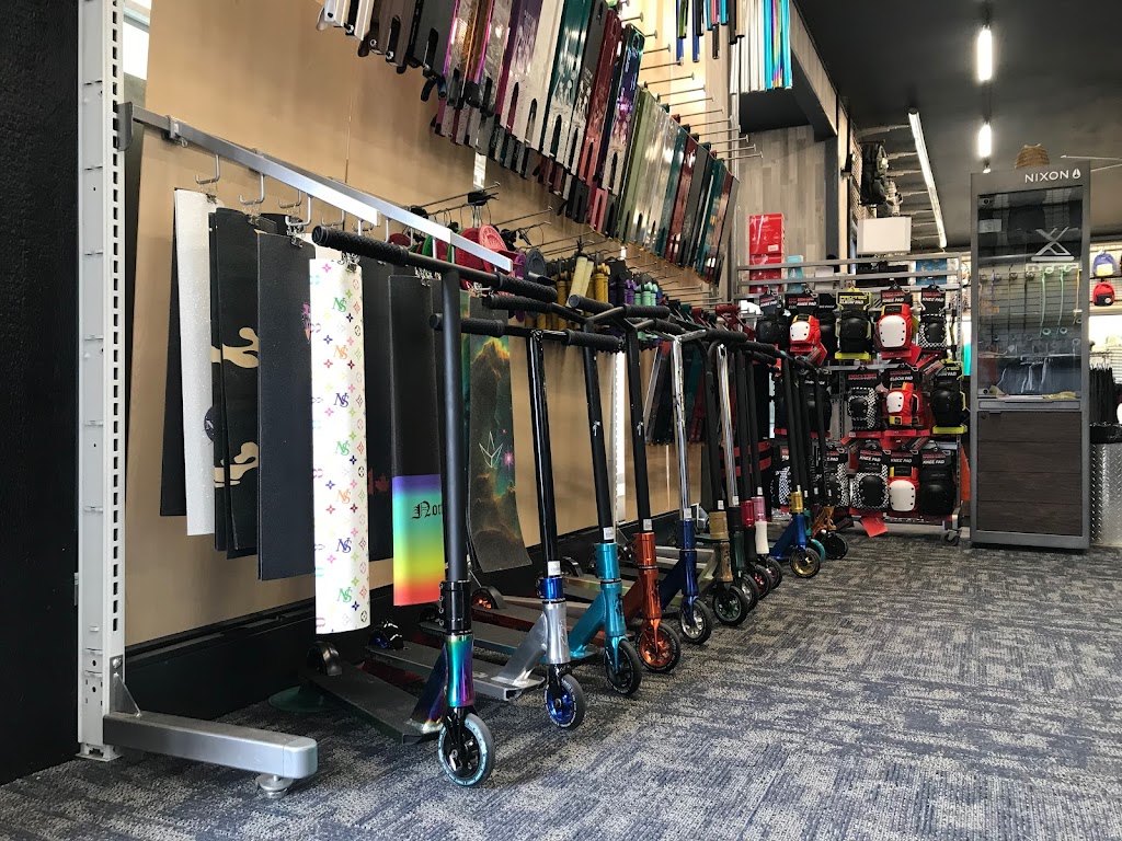 Nomads Station | 4301 47 Ave, Sylvan Lake, AB T4S 1K9, Canada | Phone: (403) 887-2218