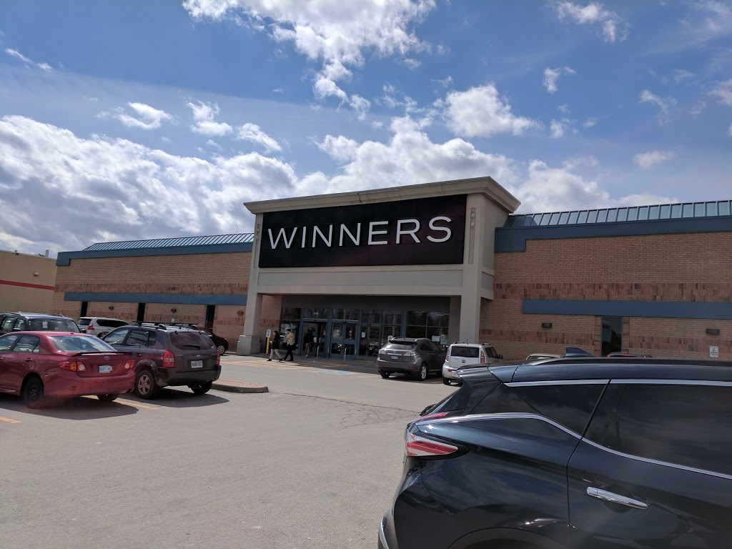Winners | 14760 Yonge St, Aurora, ON L4G 1H8, Canada | Phone: (905) 751-0378