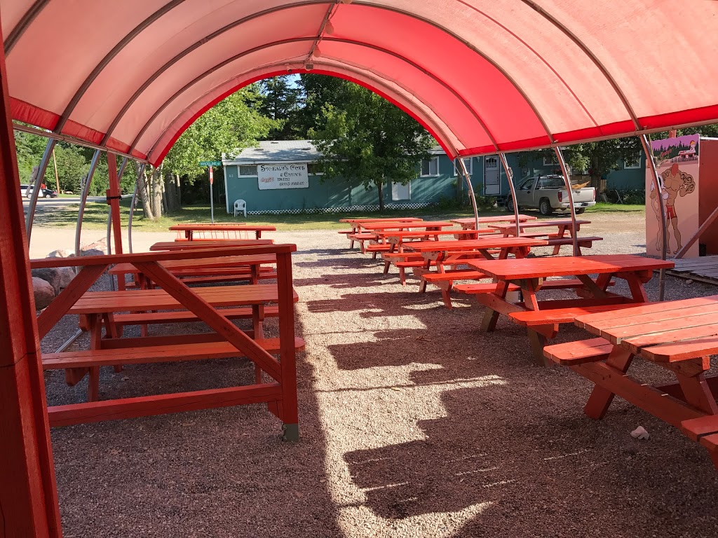Lankys | 85 Grand Beach Rd, Grand Marais, MB R0E 0T0, Canada | Phone: (204) 754-2106