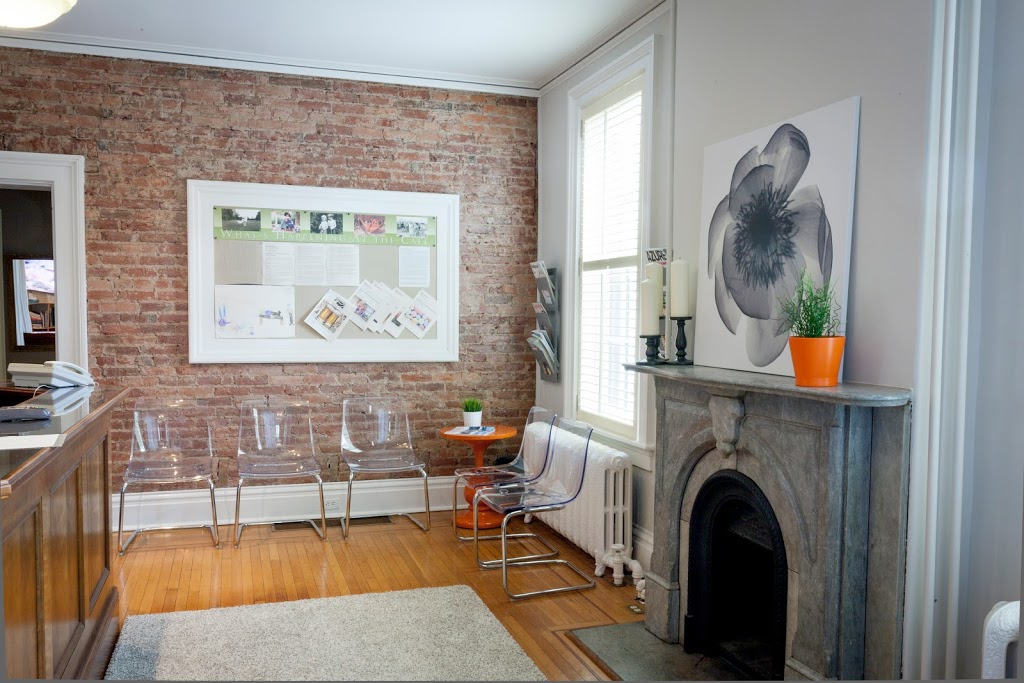 Norris Place Chiropractic | 116 Lake St, St. Catharines, ON L2R 5X8, Canada | Phone: (905) 685-5255