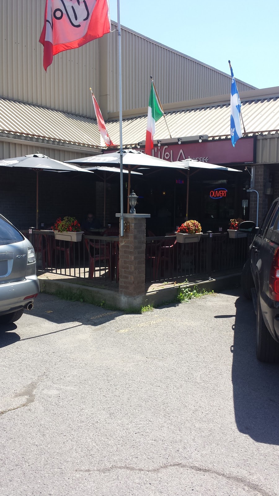 Cafe LIsola | 106 Bd Jacques Bizard, LÎle-Bizard, QC H9C 2T9, Canada | Phone: (514) 624-9232