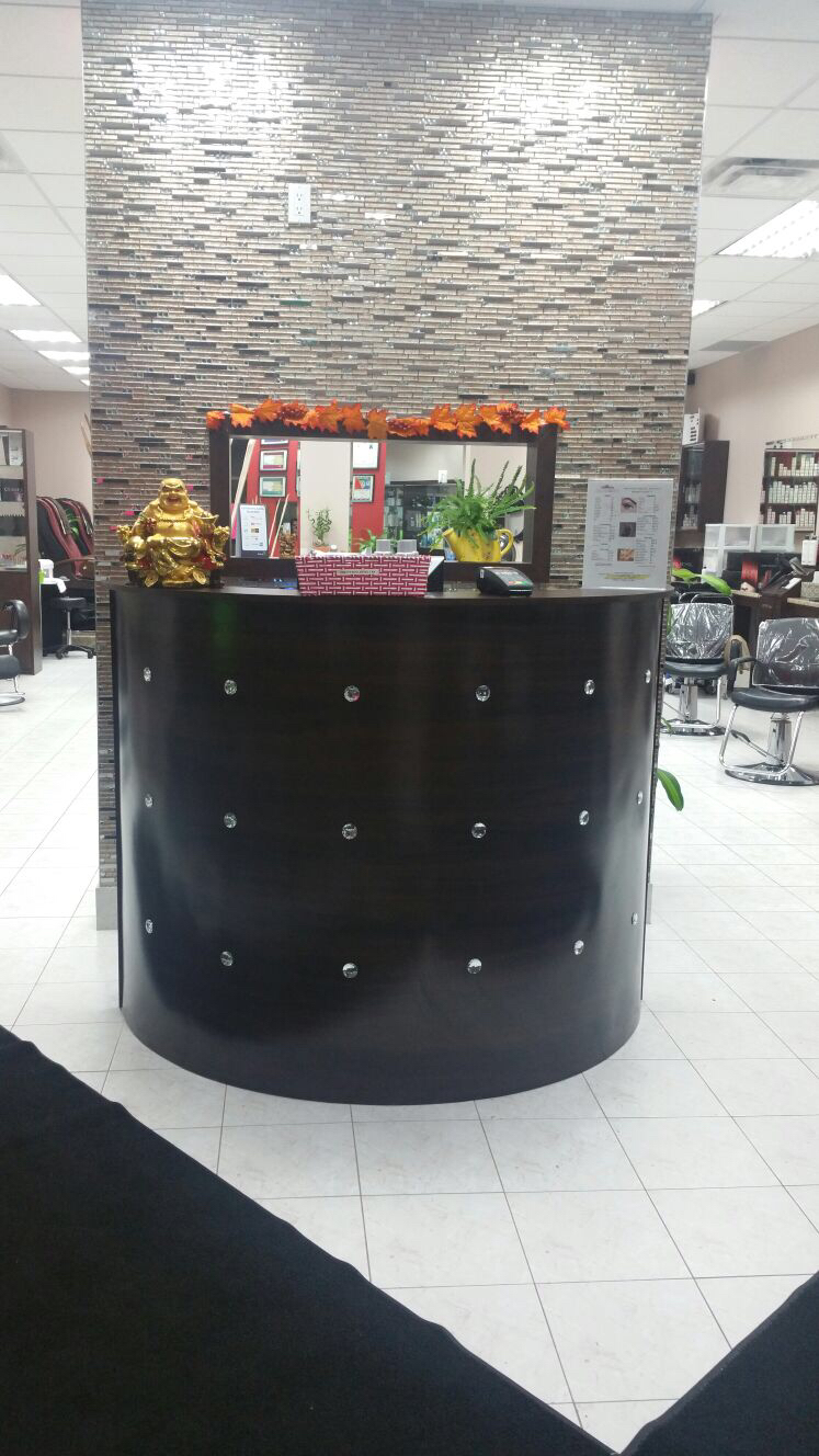 Favourite Salon & Spa | 315 Royal W Dr, Brampton, ON L6X 0B3, Canada | Phone: (905) 457-4247