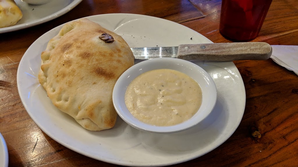 Mick &Angelo’sKitchen and Bar. | 7600 Lundys Ln, Niagara Falls, ON L2H 1H1, Canada | Phone: (905) 357-6543