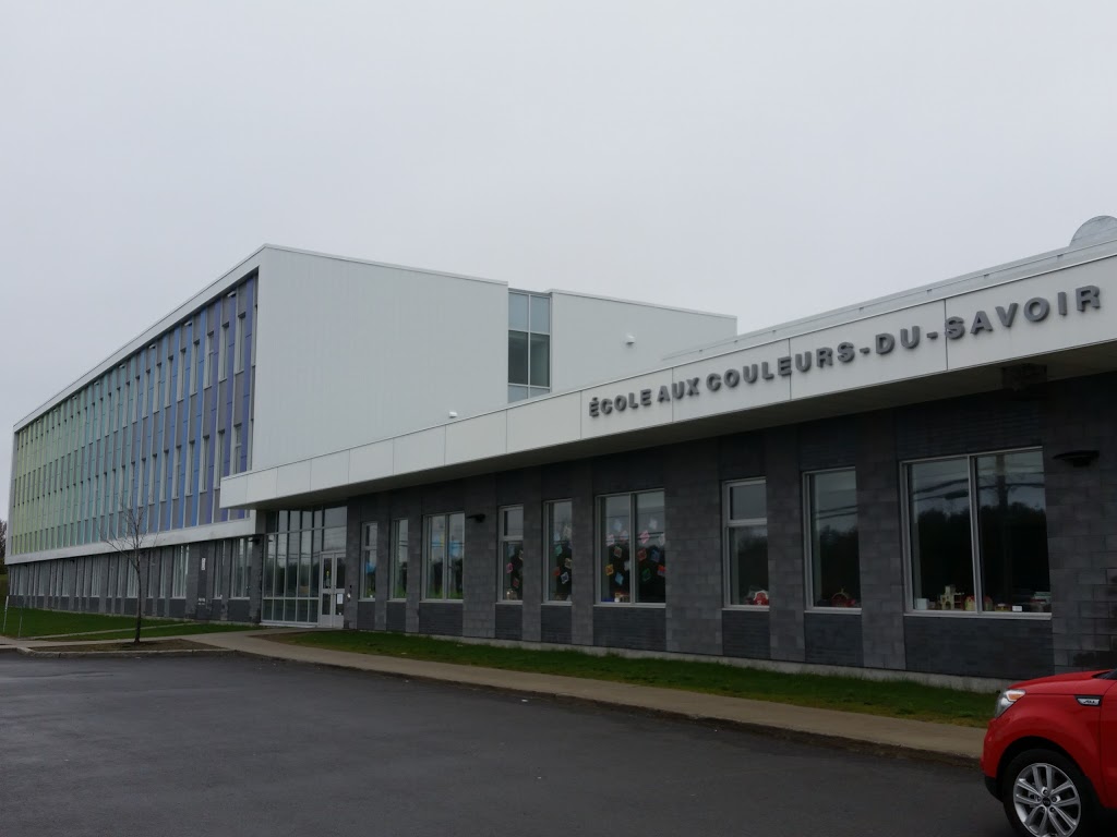 School To Couleurs-Du-Savoir | 1801 Montée Sainte-Thérèse, Saint-Jérôme, QC J5L 2L2, Canada | Phone: (450) 569-2082