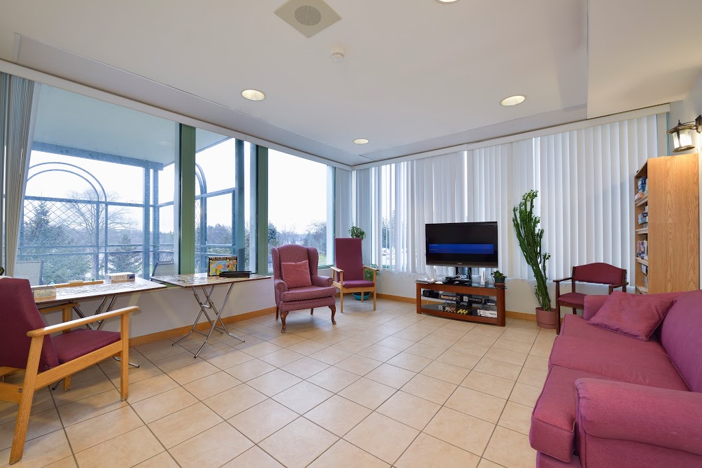 Newmarket Health Centre | 194 Eagle St, Newmarket, ON L3Y 1J6, Canada | Phone: (866) 967-5582