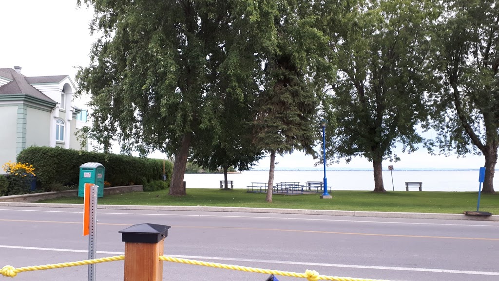 Cimetière Catholique Saint-Ignace | 27 Rue des Muguets, Coteau-du-Lac, QC J0P 1B0, Canada