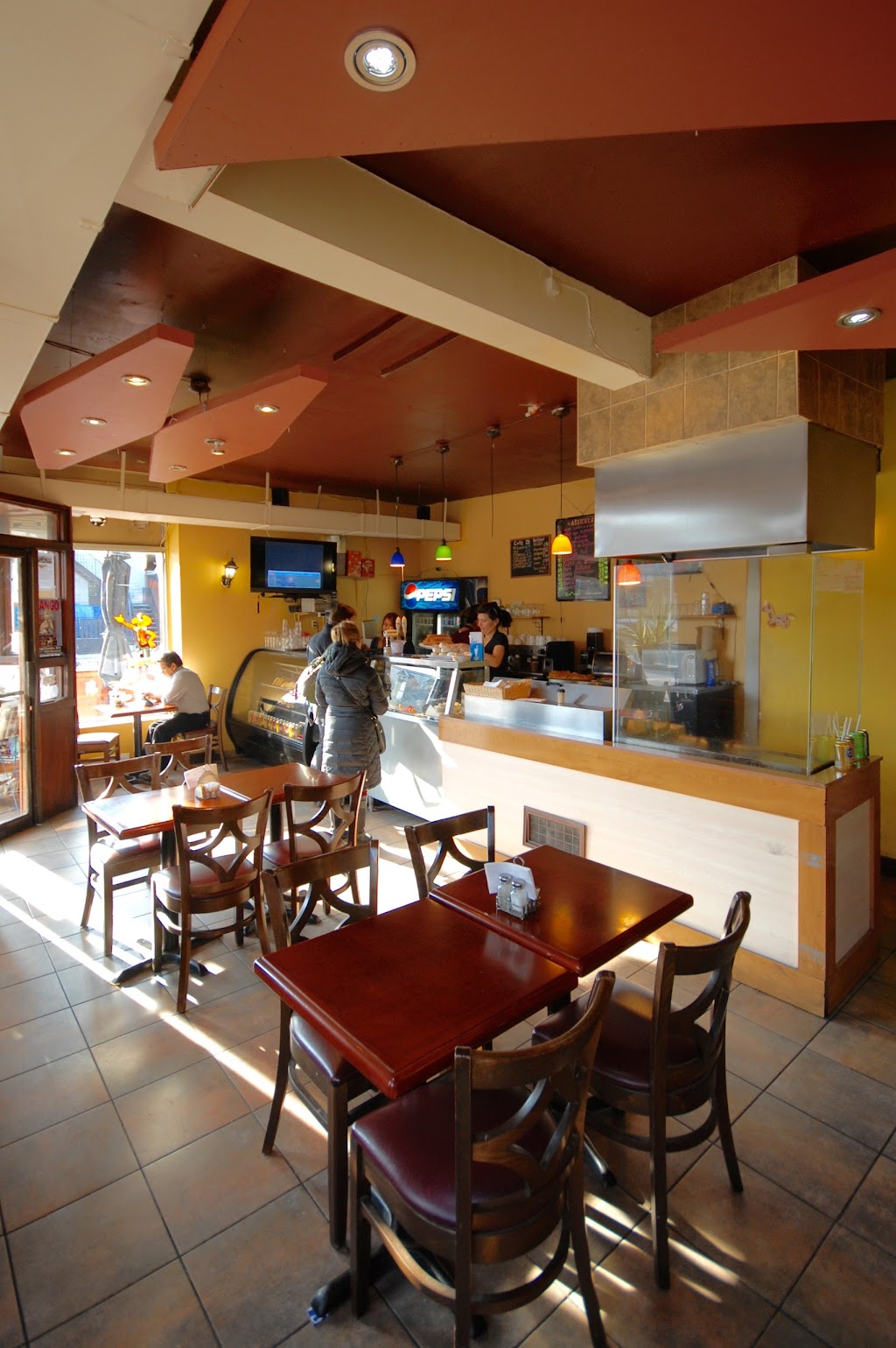 De Aragon - Chilean Foods & Desserts | 5201 Rue Saint-Urbain, Montréal, QC H2T 2W8, Canada | Phone: (438) 380-4070