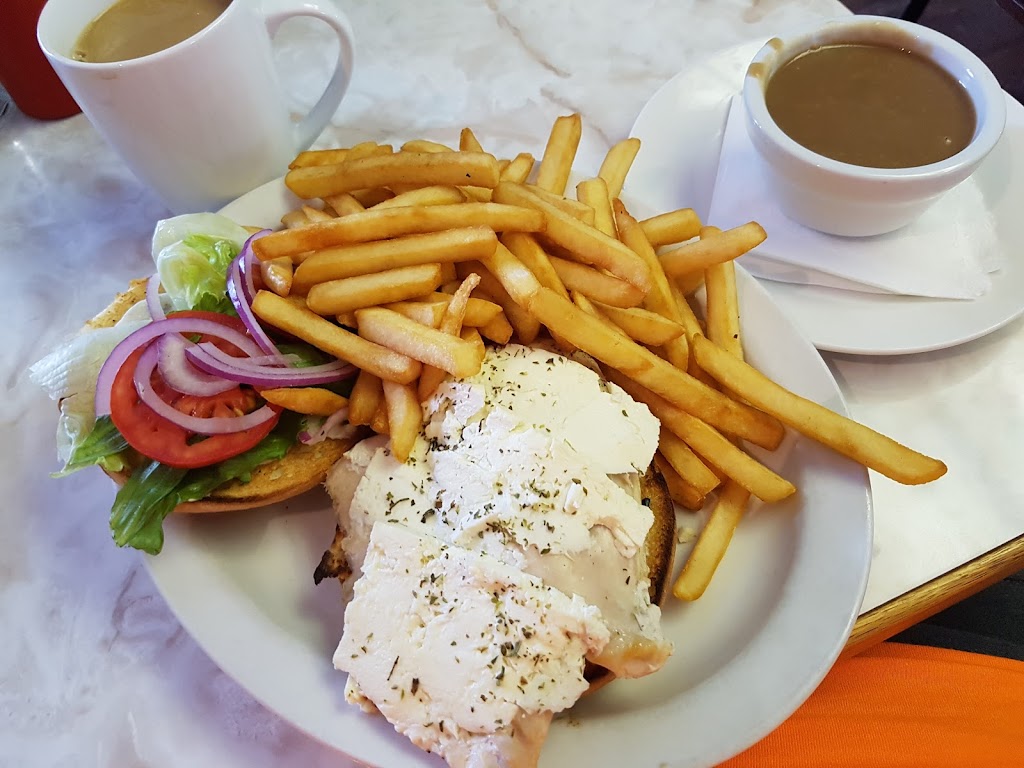 Homer Restaurant | 46090 Yale Rd, Chilliwack, BC V2P 4P9, Canada | Phone: (604) 792-5255