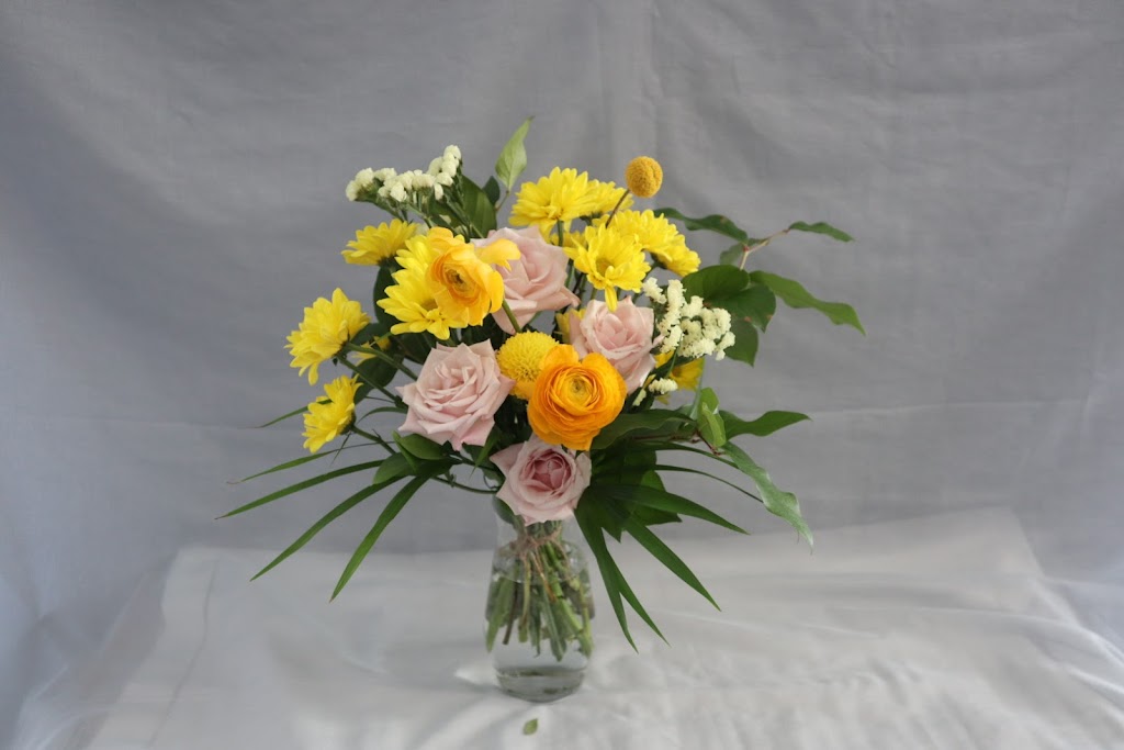 Green vase Flower | 46 Aspen Stone Manor SW, Calgary, AB T3H 0H3, Canada | Phone: (403) 870-6557