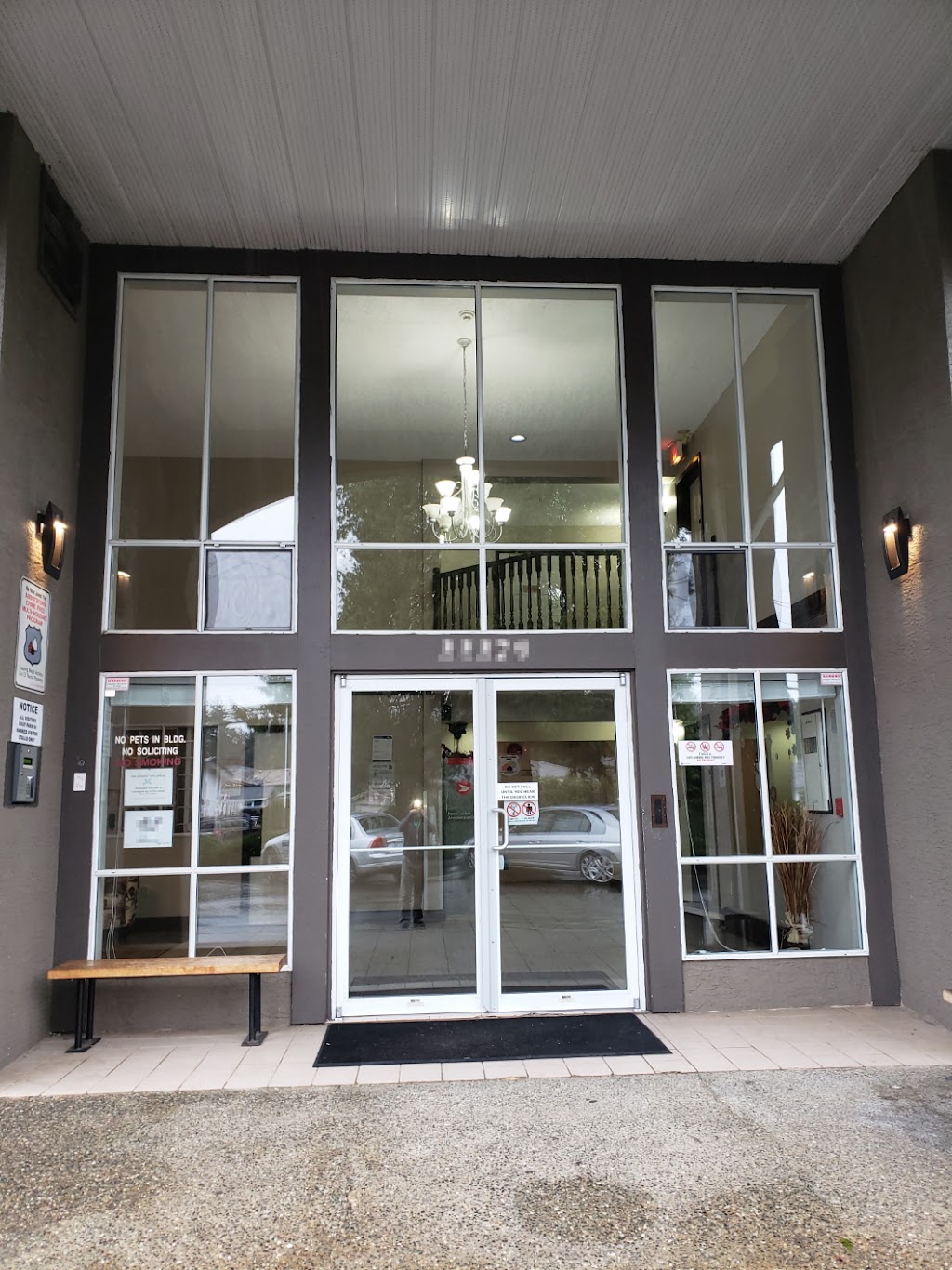 Emerald Isle Window Cleaning | 3060 Gladwin Rd #302, Abbotsford, BC V2T 0H3, Canada | Phone: (604) 557-6331
