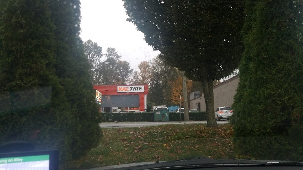 Kal Tire | 440 Brooksbank Ave, North Vancouver, BC V7J 2C2, Canada | Phone: (604) 985-4221