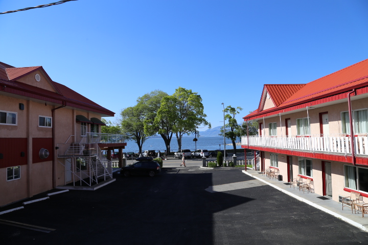 Penticton Slumber Lodge Motel | 274 Lakeshore Dr W, Penticton, BC V2A 1B8, Canada | Phone: (250) 492-4008