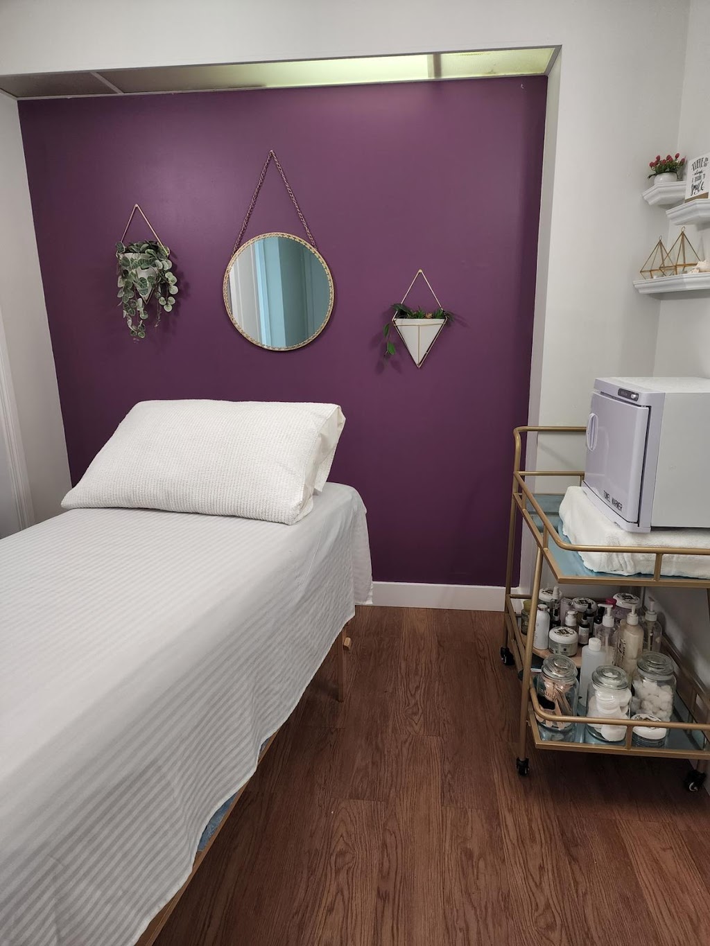 LaserQuit Therapies - White Rock | 1115 Vidal St, White Rock, BC V4B 3T4, Canada | Phone: (250) 571-9879