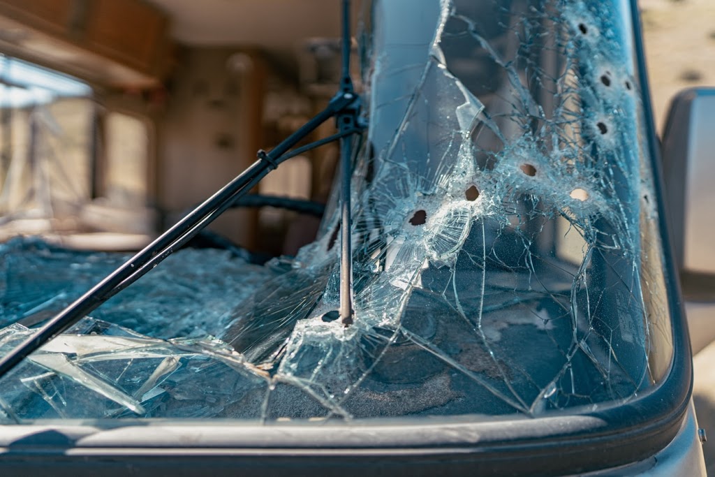 Super Auto Glass Repair Brampton | 62 Moregate Crescent, Brampton, ON L6S 3K9, Canada | Phone: (647) 370-3899