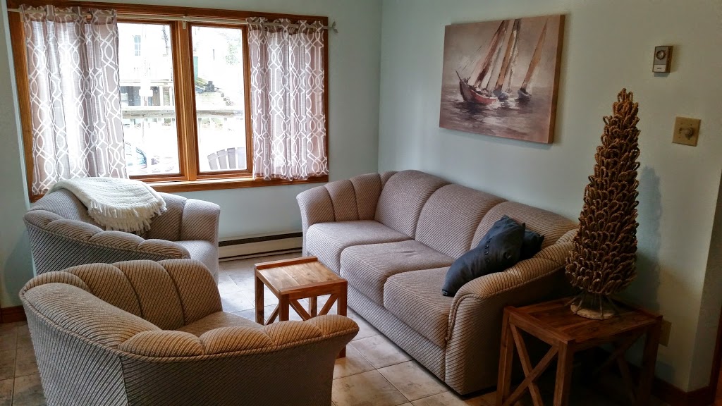 grandbendbeachhorizons | 25 Elmwood Ave A, Grand Bend, ON N0M 1T0, Canada | Phone: (519) 652-6644